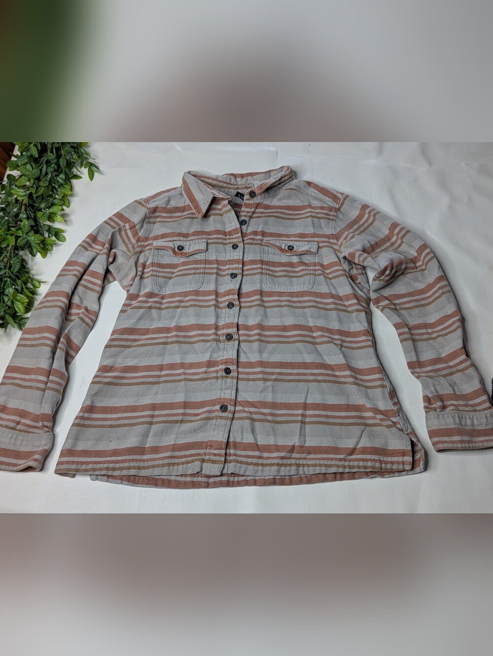 Patagonia Fjord Flannel Striped Button Up Size 14